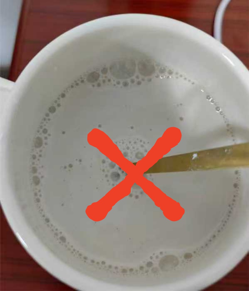 1759995855555235.jpg 沒(méi)沖熟的有機(jī)野生葛根粉.jpg