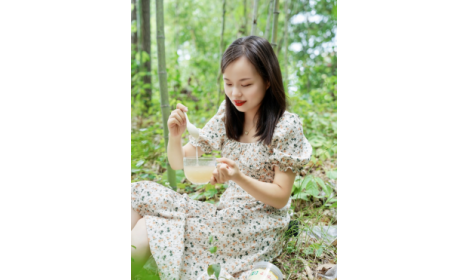 為何99%漂亮女性每天都在喝一杯有機(jī)野生葛根粉？